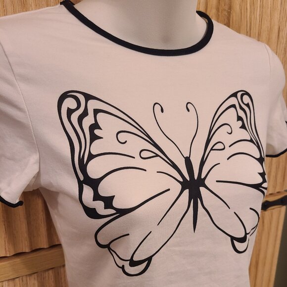 Y2K Ringer Tee with Bold Butterfly Graphic – Size Medium - Picture 2 of 10